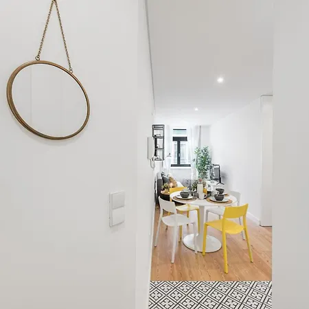 Modern Invicta By Upperground * Porto