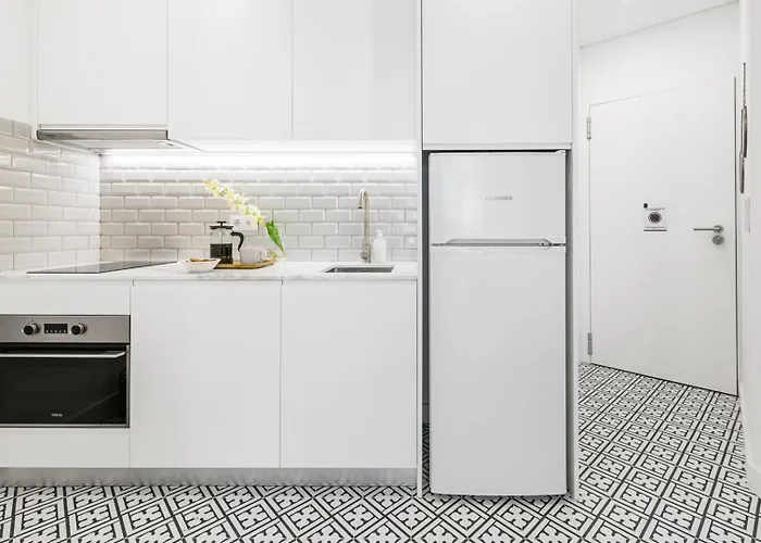 Modern Invicta By Upperground Apartman