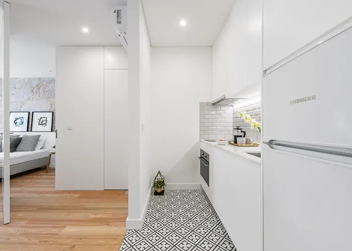 Modern Invicta By Upperground Apartman